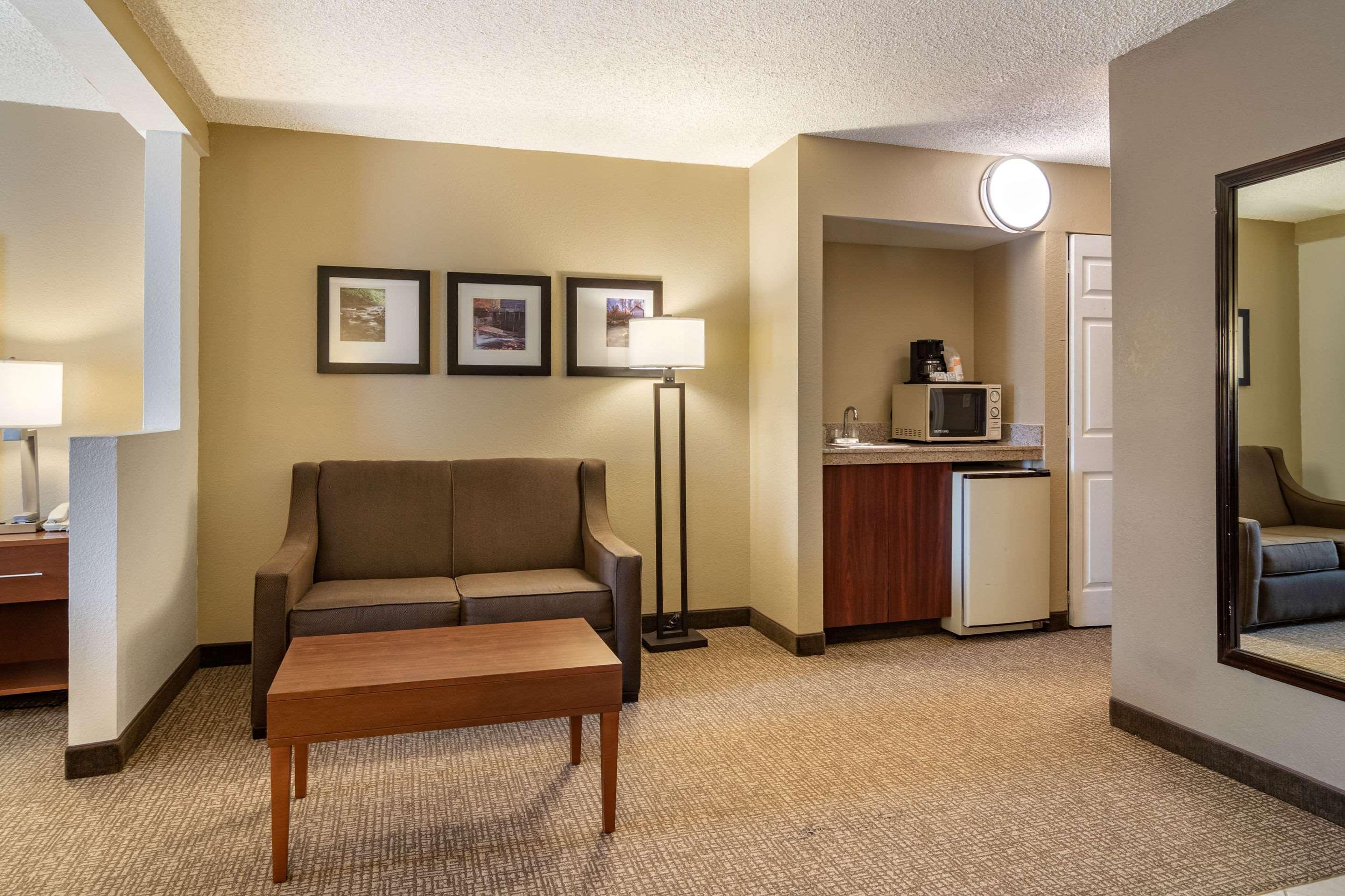 Comfort Inn & Suites Suwanee - Sugarloaf Zewnętrze zdjęcie
